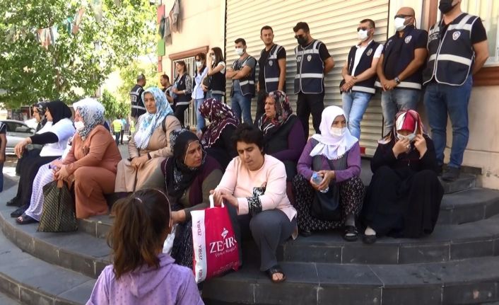 Evlat nöbetindeki anne Hatice Levent, kızını HDP ve PKK’dan almakta kararlı