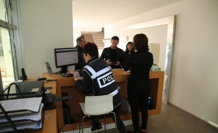 Fuhuş operasyonunda 2 kadınla yakalanan 4 kişiye 5 bin TL para cezası