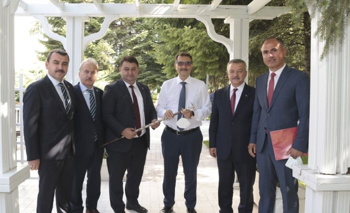 GMİS yönetimi ve milletvekilleri, Bakan Dönmez ile görüştü