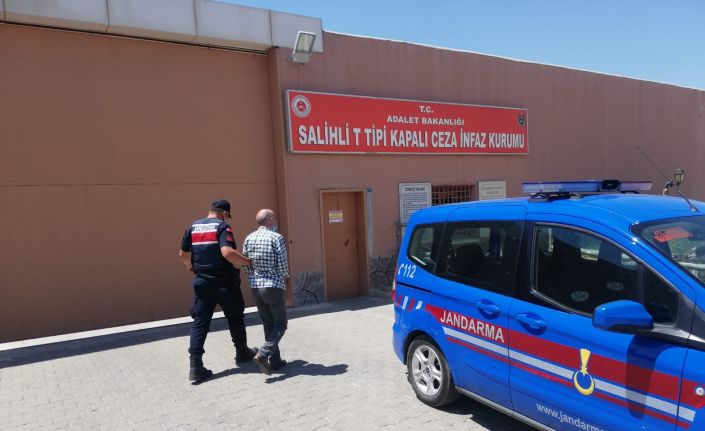 Göçmen kaçakçılığından yakalaması bulunan şüpheli Kula’da yakalandı