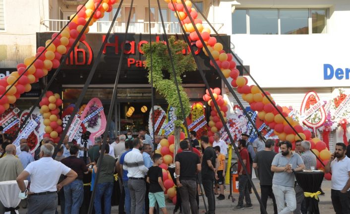 Hacıbaba Pastaneleri Kızıltepe Şubesi resmi açılışı yapıldı