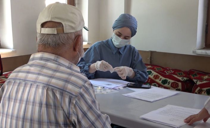 Hoparlörlerden "randevusuz Covid-19 aşısı" anonsu yapıldı: Vatandaşlar aşıya koştu