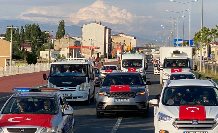 Horasan’da 15 Temmuz konvoyu