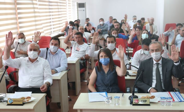 İhtiyaç sahibi 4 bin öğrenciye 3 milyon 840 bin TL öğrenim yardımı
