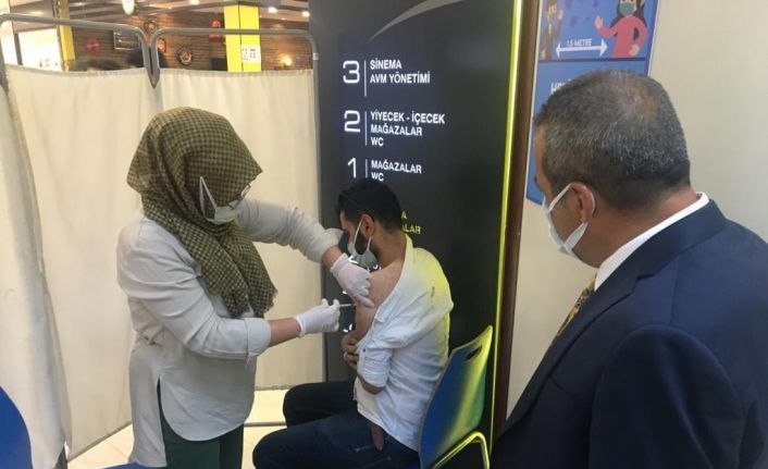 İl Sağlık Müdürü Cahit Polat, “Elazığ genelinde hedef nüfusun yaklaşık yarısı aşılandı”