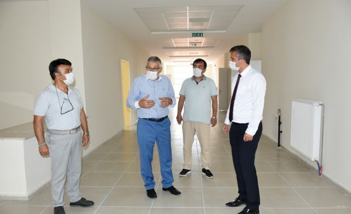 İnönü’deki yeni okul binası ve kapalı spor salonu inşası tamamlandı