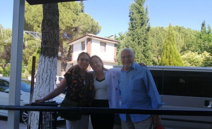 İzmirli sanatçı, Karacasu’daki çalıştayda kalbine yenildi