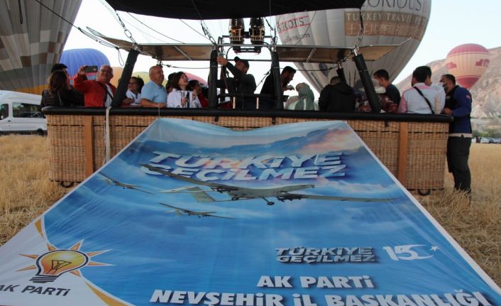 Kapadokya’da balonlar 15 Temmuz Demokrasi ve Milli Birlik Günü için havalandı