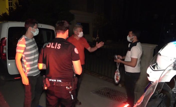 Karantinayı ihlal etti, "HES kodu" ele verdi: Polis caddede dolaşırken yakaladı