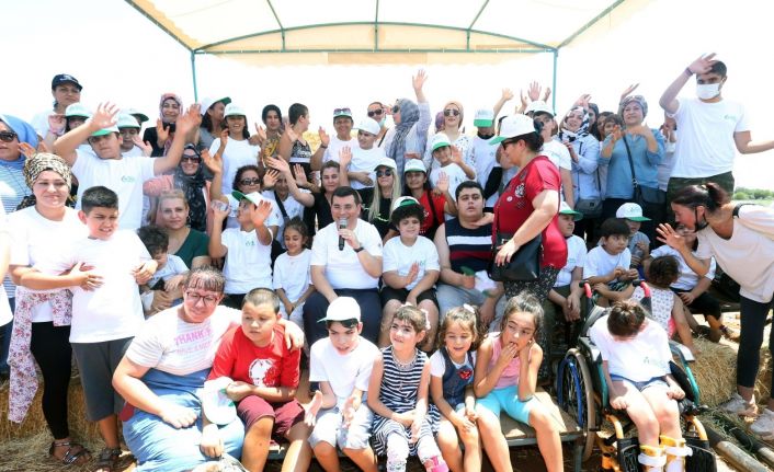 Kepez Belediyesi, otizmli çocukları Antalya Orman Çiftliği’nde ve Macera Ormanı’nda ağırladı.