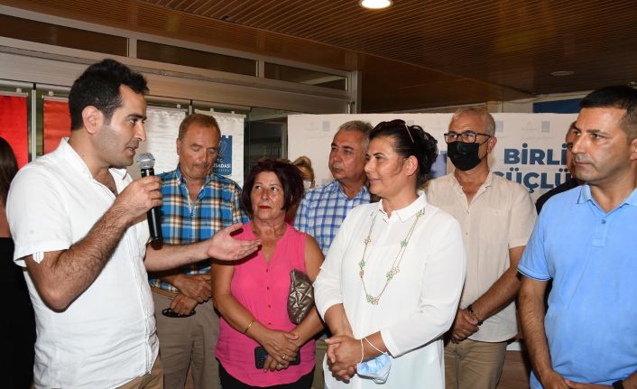 Kuşadası’nda esnaflar atık su ile ilgili yapılan bazı haberlere tepki gösterdi
