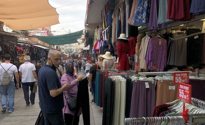 Mahmutpaşa esnafı bayram öncesi eski yoğunluğunu arıyor