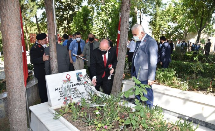 Manisa’da 15 Temmuz Şehitleri anısına 251 fidan dikildi