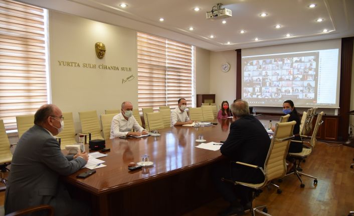 Manisa’da değeri 8 milyar 705 milyon lira olan 406 kamu yatırımı projesi uygulanıyor