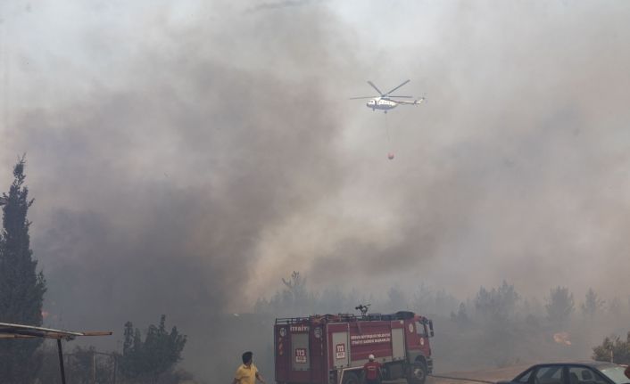 Mersin Büyükşehir Belediyesi, tüm ekipleri ile yangın bölgesinde seferber oldu