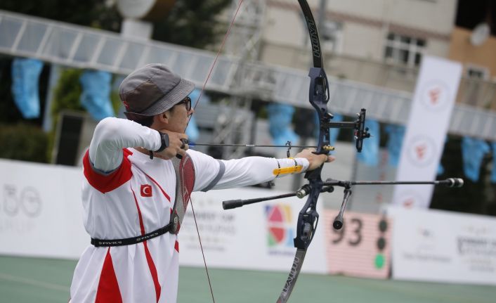 Mete Gazoz son 16 turuna yükseldi