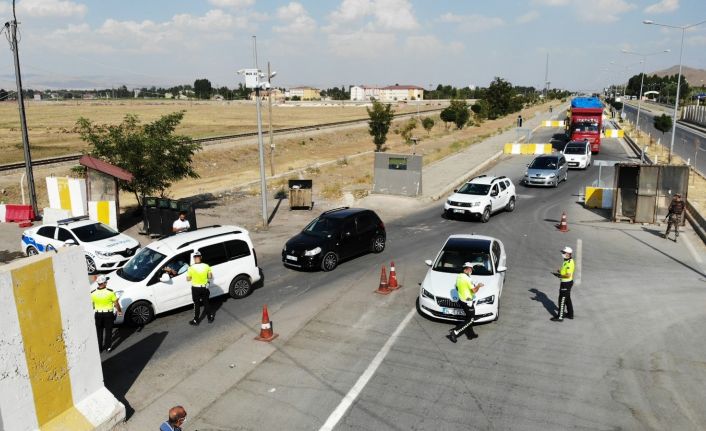 Muş polisinden drone destekli trafik denetimi
