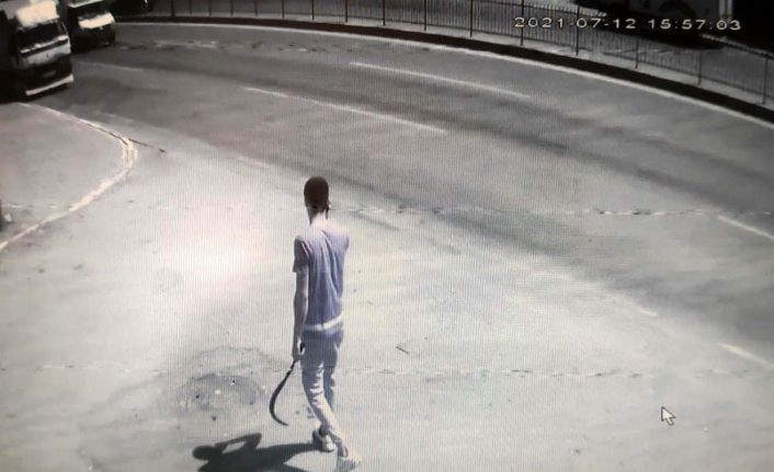 Oğlunun yol kavgasına yardım için giden emekli polis karşı tarafa ateş açtı: 2 yaralı