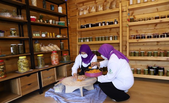 Ordu’da gastronomi eğitimini tamamlayan kadınlar hem üretiyor hem kazanıyor