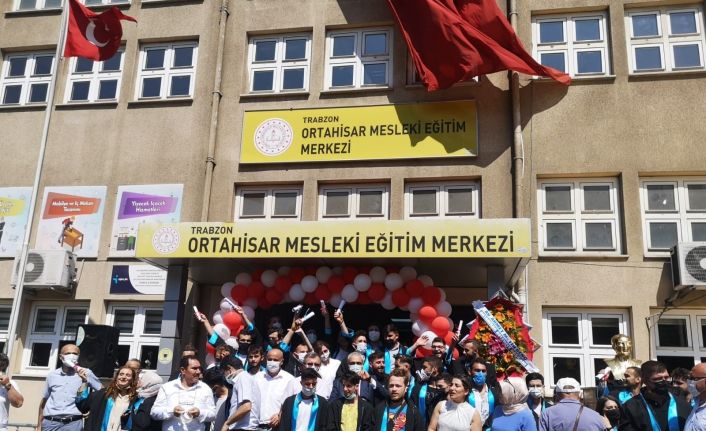 Ortahisar Mesleki Eğitim Merkezi bu yıl ilk mezunlarını verdi