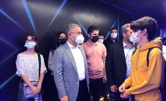 Oyunseverlerin rekabetine sahne olacak E-Spor merkezi Üsküdar’da açıldı
