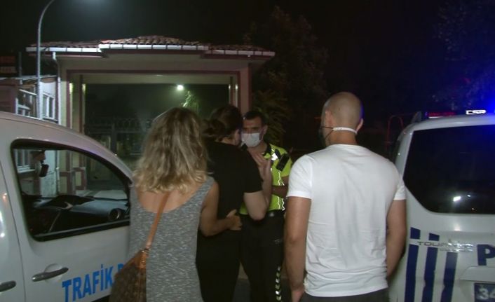 (Özel) Alkollü sürücü çocuk parkına daldı: Onu araçtan indirmek o kadar kolay olmadı