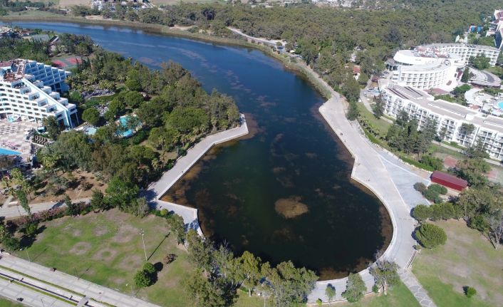 (ÖZEL) Doğa harikası Titreyengöl yok olma tehlikesiyle karşı karşıya