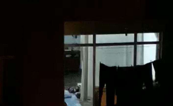 (Özel) İstanbul’da ailesinin şiddet uyguladığı 1’i engelli 3 çocuğu polis kurtardı