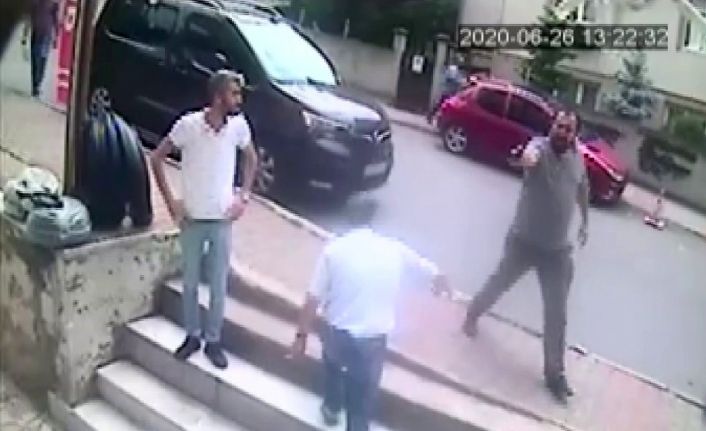 (Özel) Kartal’da silahlı şahsın, kavga ettiği iş yeri sahibini vurduğu anlar kamerada