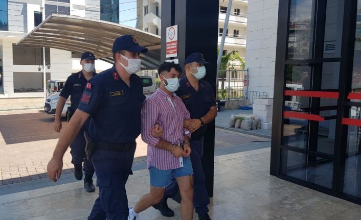 (ÖZEL) Otomobille çarptığı Polonyalı 2 turistin ölümüne sebep olan Alman uyruklu sürücü adliyeye sevk edildi