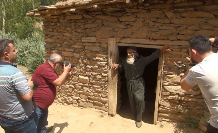 (Özel) Portre fotoğrafını çekmek için yüzlerce kilometre uzaktan geliyorlar