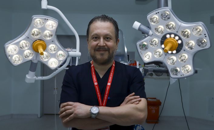 (Özel) Prof. Dr. Oğuztürk’ten ’bayram’ uyarısı: “Kesinlikle orta yaşlı ve büyüklerimizi riske edecek davranışlardan uzak kalalım”