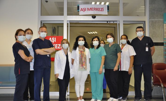 (ÖZEL) Virüsten korumak için her biri binlerce doz aşı yaptı