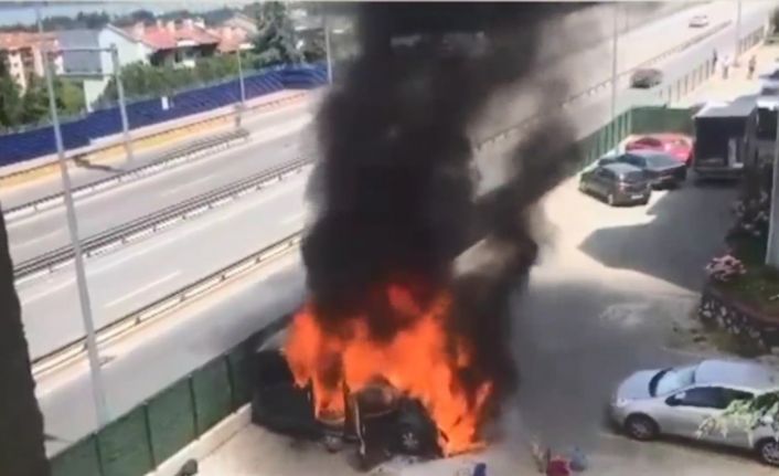 Patlama sesi ile pencereye çıkanlar alev topunu görünce telefona sarıldı