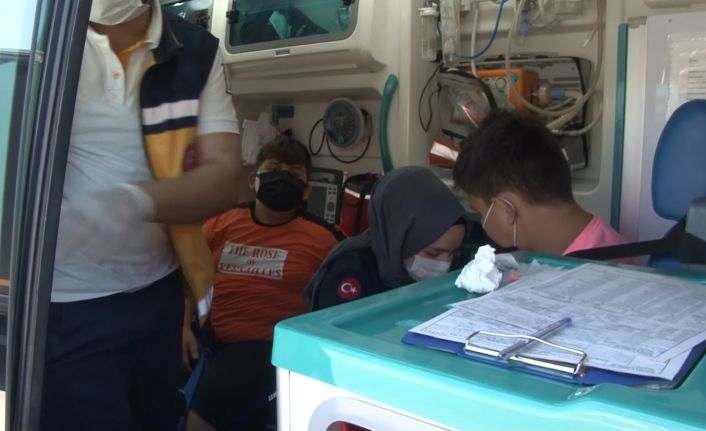 Pendik’te 2 tır 1 İETT otobüsü birbirine girdi, 3’ü çocuk 4 kişi yaralandı