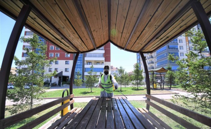 Pursaklar’da parklar korona virüse karşı güven altında