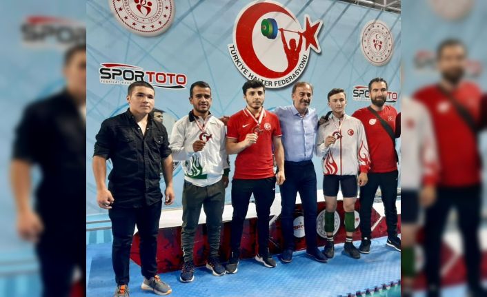Pursaklar’dan, Gençler ve U23 Türkiye Halter Şampiyonası’nda üç gümüş madalya daha