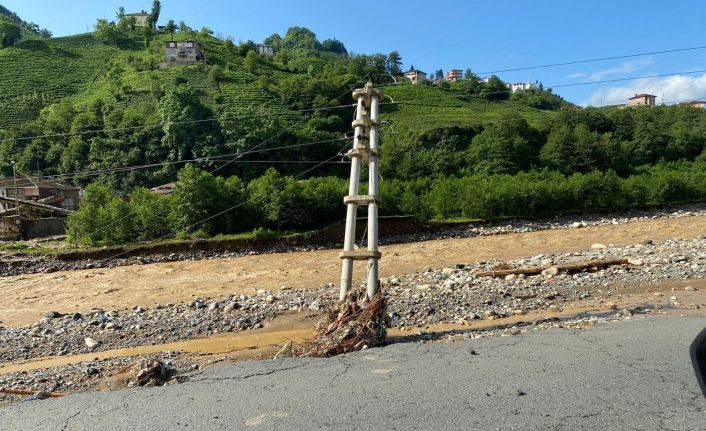 Rize’de sel felaketinden etkilenen 272 trafonun enerjisi verildi