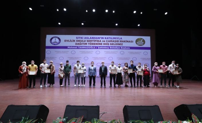 Şahinbey Belediyesi’nin evlilik okulu yeniden başladı