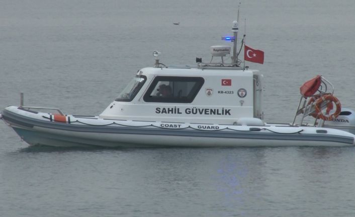 Samatya açıklarında kaybolan genci arama çalışmaları ikinci gününde devam ediyor