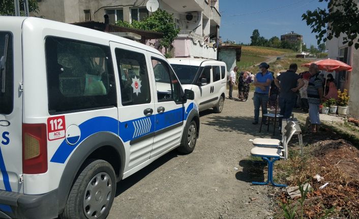 Samsun’da evinin önünde düşen yaşlı kadın hayatını kaybetti