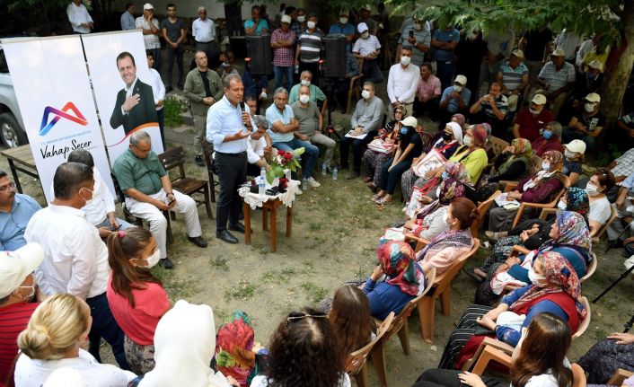 Seçer: "Siyaseti sokakta yapmak, vatandaşla iç içe olmak bizi başarına götürür"