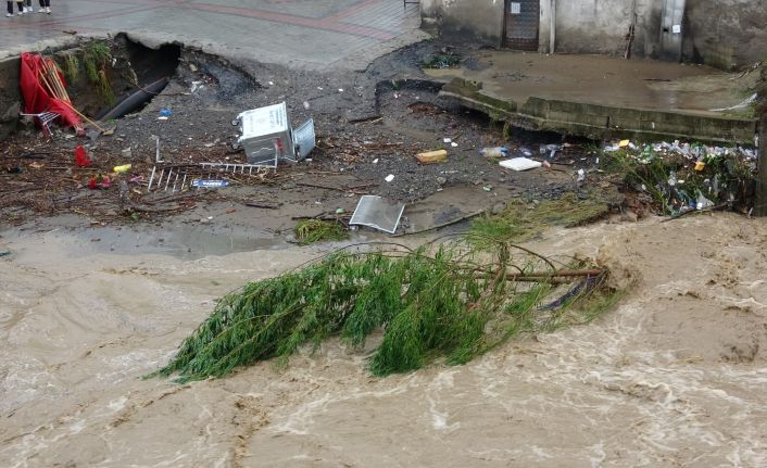Sel felaketinin ardından yaralar sarılıyor
