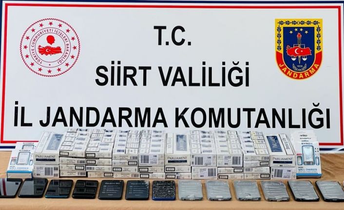 Siirt’te kaçak cep telefonu ile 248 paket kaçak sigara ele geçirildi