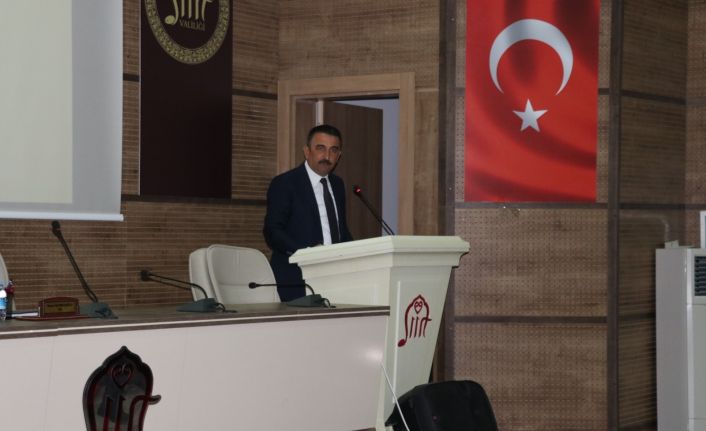 Siirt’te vaka sayıları arttı, Vali Hacıbektaşoğlu herkesi aşı olmaya davet etti