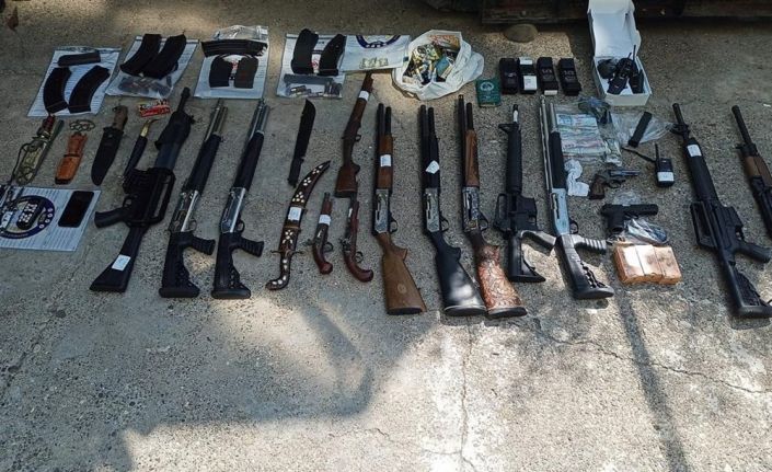 Şirinler Çetesi’ne yönelik yapılan eş zamanlı operasyonda 39 şahıs gözaltına alındı