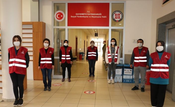 Sultanbeyli Kaymakamlığı pandemi sürecinde ihtiyaç sahibi ailelere 85 milyon TL yardım yaptı