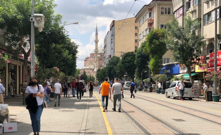 Taraftardan imza vermeyen futbolculara sitem