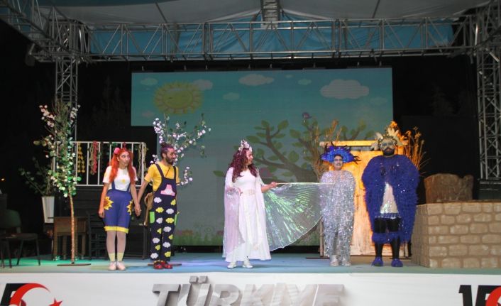 Temmuz’da “Köşe Bucak” sanata doydu