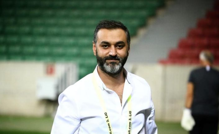 “Tribünlerde omuz omuza vermek için aşı olalım”